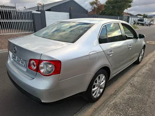2011 VW JETTA 5 COMFORTLINE