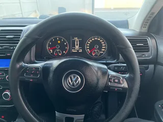 2011 VW JETTA 5 COMFORTLINE