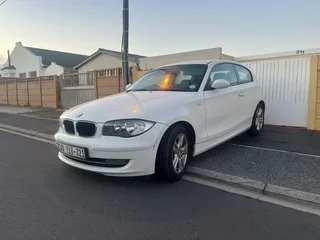 2009 BMW 118i E81