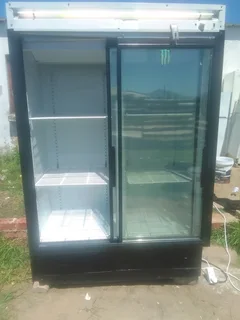 STAYCOLD DISPLAY FRIDGE
