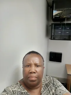 Am looking office cleaner or tea lady job