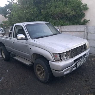 Toyota hilux 2.7 lwb