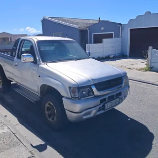 Toyota hilux 2.7 lwb