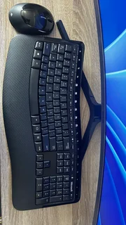 Samsung 32” curved monitorHP desktop Microsoft keyboard Microsoft mouse