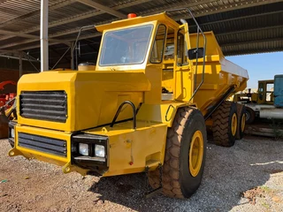 Bell B25, 6x6 dumper truck