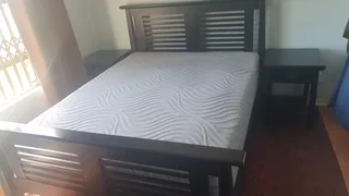 Homey  persion carpet to brighten up the room