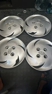 Hyundai wheel covers set 14”