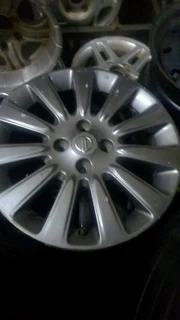 Nissan Almera 16&#34; genuine Aluminium rim
