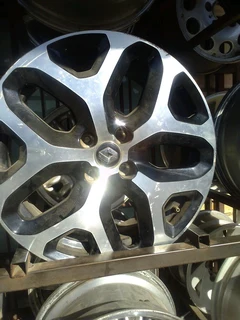 renault capture 17&#34; genuine aluminum spare rim
