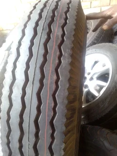 7.00R15 toyota land rover used tyres and rim