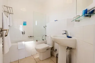 Club Mykonos Lamgebaan accommodation available 12 to 19 December