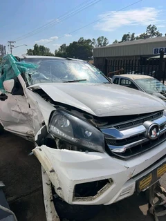 Stripping GWM Steed 6 2.0 VGT For Spares