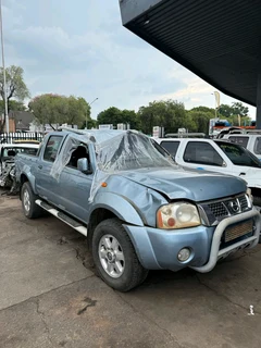 Stripping Nissan NP300 KA24 For Spares