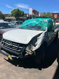 Stripping Isuzu KB200 For Spares