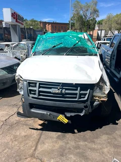 Stripping Isuzu KB200 For Spares