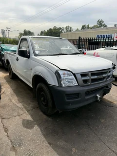 Stripping Isuzu KB250 Fleetside For Spares