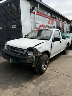 Stripping Isuzu KB250 Fleetside For Spares
