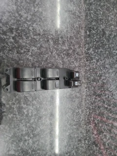 Toyota Hilux KZTE 1997-05 Window Switch