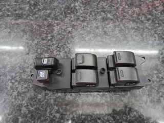 Toyota Hilux KZTE 1997-05 Window Switch