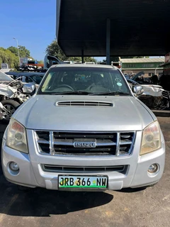 Stripping 2012 Isuzu KB300 Dteq 4JJ1 For Spares