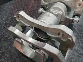 Isuzu 1997-04 Brake calipers