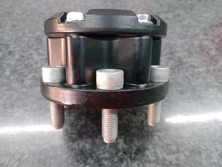 Isuzu Manual Free Wheel Hub