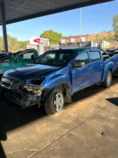 Now Stripping Isuzu Dmax KB300 2015