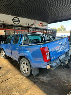 Now Stripping Isuzu Dmax KB300 2015