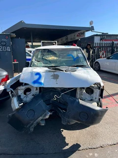 Now Stripping Nissan NP300 YD25