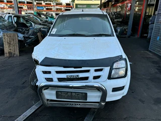 Now Stripping Isuzu KB250 Double Cab