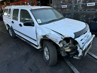 Now Stripping Isuzu KB250 Double Cab