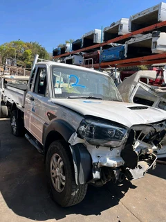 Stripping Mahindra Scorpio S4 For Spares