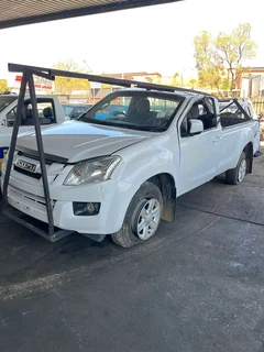 Stripping Isuzu KB240 2014 For Spares