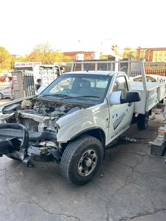 Stripping Isuzu KB200 C20 For Spares
