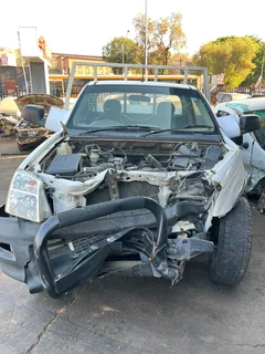 Stripping Isuzu KB200 C20 For Spares