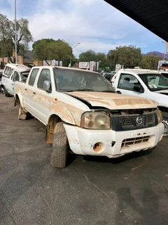 Stripping Nissan Hardbody KA24 For Spares