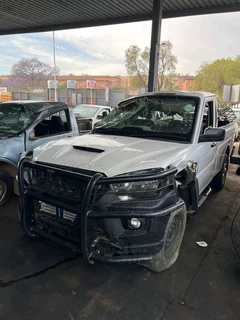 Stripping Mahindra Scorpio S4 For Spares