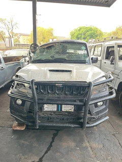 Stripping Mahindra Scorpio S4 For Spares