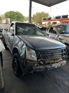 Stripping Isuzu KB250 Dteq For Spares