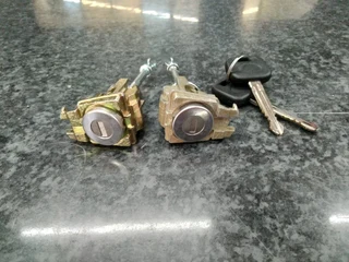 Hilux D4D/VVTI Door Barrel Set New