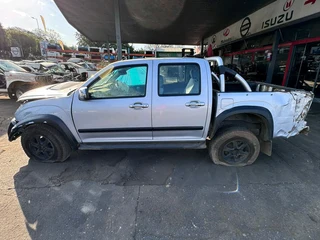 Stripping Isuzu KB300 Dteq For Spares