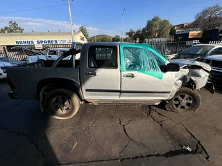 Stripping Isuzu KB300 Dteq For Spares