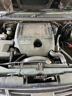 Stripping Isuzu 3L Dteq KB300 For Spares