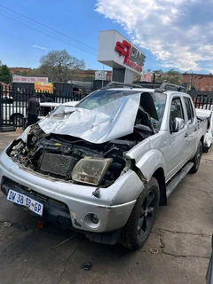 Stripping Nissan Navara 2.5DCI For Spares