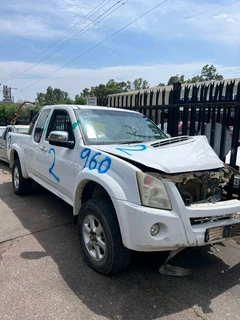 Stripping Isuzu KB300 Dteq For Spares