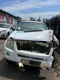Stripping Isuzu KB300 Dteq For Spares