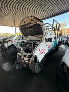 Stripping Isuzu KB250 Dmax For Spares