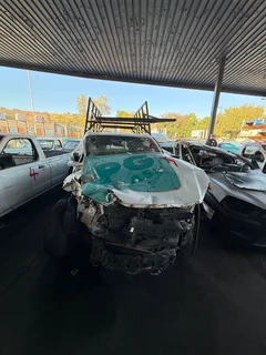 Stripping Isuzu KB250 Dmax For Spares