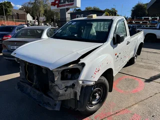 Stripping Isuzu KB250 Dmax For Spares
