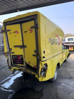 Stripping Isuzu Dmax KB250 For Spares